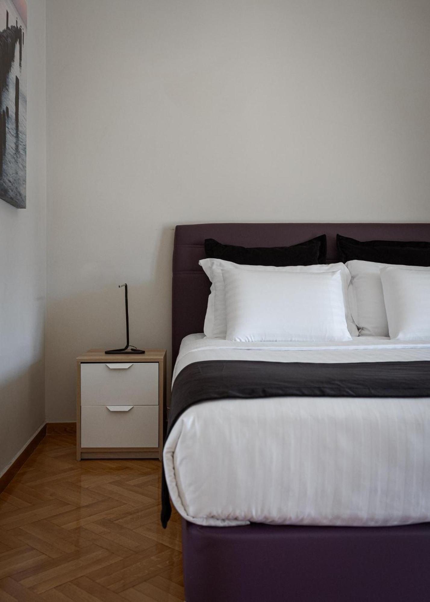 Daire Athenian Heritage Residences