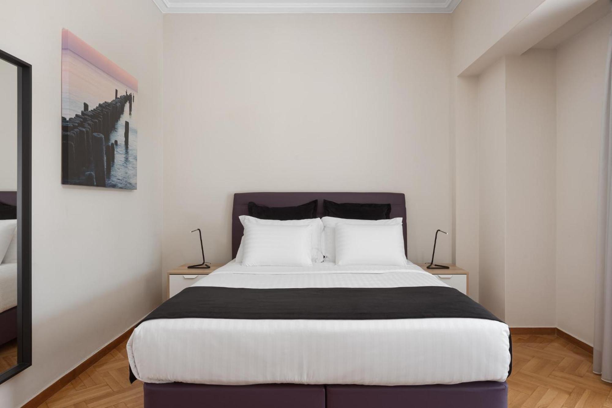 Daire Athenian Heritage Residences