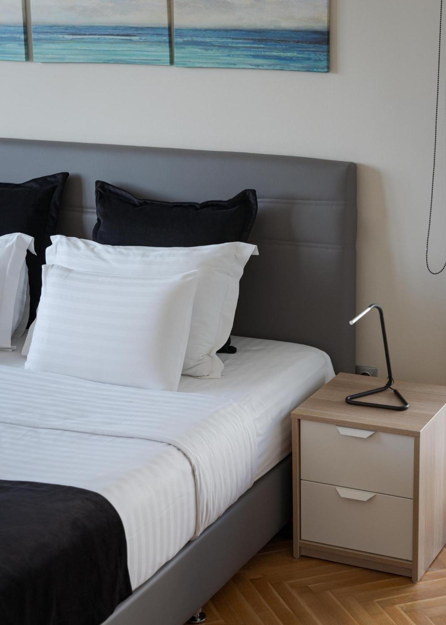 Daire Athenian Heritage Residences