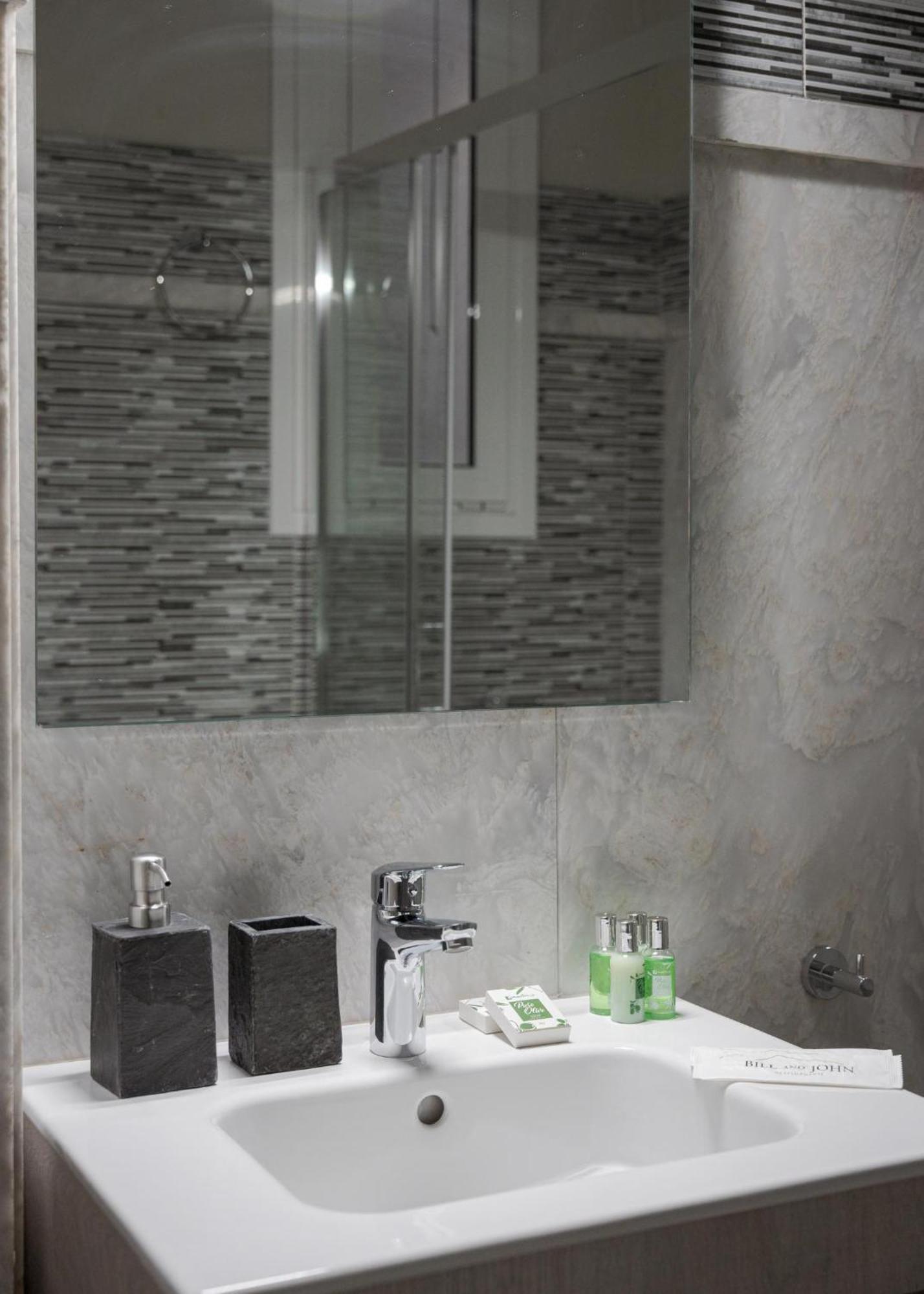 Athenian Heritage Residences Apartment
